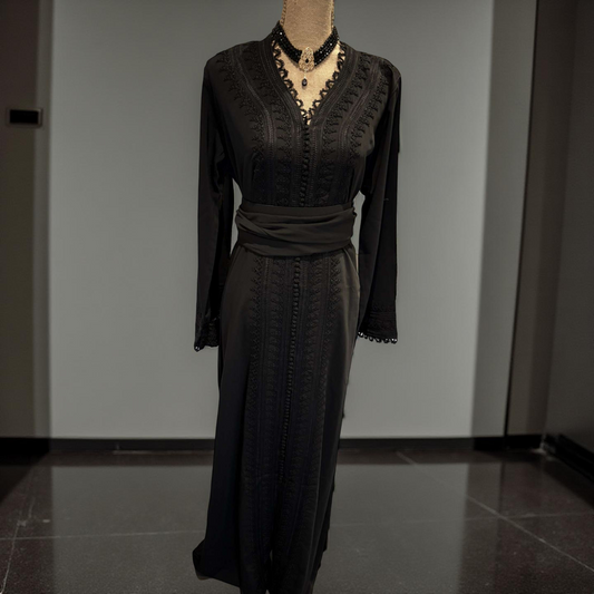 Caftan Noir Élégance